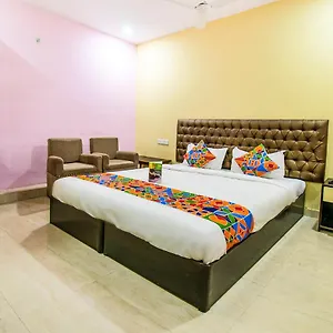 Sarweshwary Hotel Varanasi